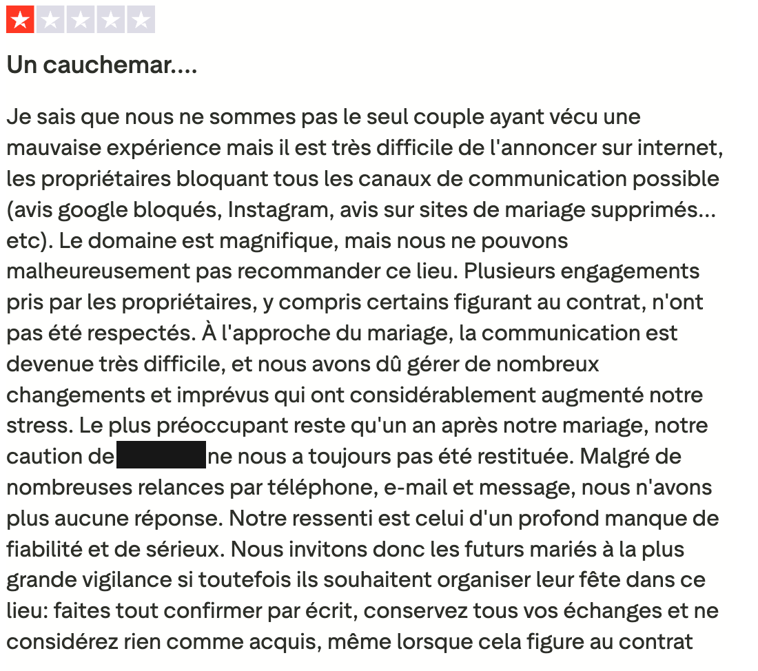 Estratto della recensione originale da una stella su Trustpilot, in francese, dal titolo «Un cauchemar…». I dati dell’autore e l’importo della cauzione sono coperti. I passaggi principali sono trascritti sotto l’immagine.